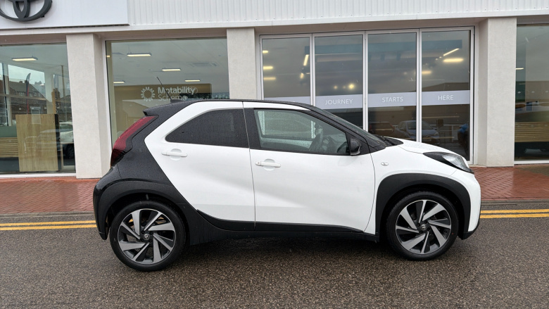 Toyota Aygo X 1.0 VVT-i Edge 5dr Petrol Hatchback